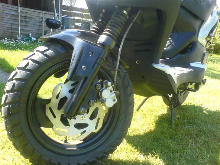 PGO PMX naked billede 3