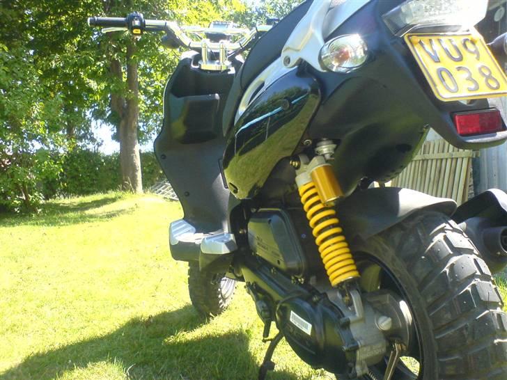 PGO PMX naked billede 4