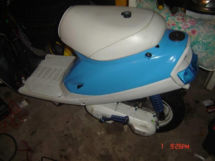 Yamaha jog fs solgt  - jeg blev nød til at skifte alle skjolde da jeg blev kørt ned den første dag jeg havde den  billede 13