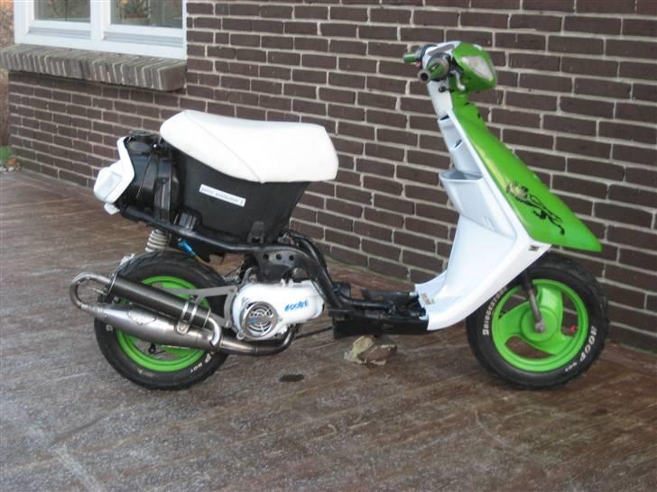 Yamaha jog fs tilsalg - sådan som den står nu :-) billede 1