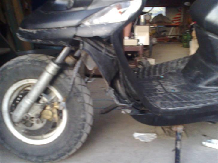 Yamaha Bws ng - Det er så det skjold der mangler, men har heldigvis fundet en der har det til salg til en fair pris:) billede 18