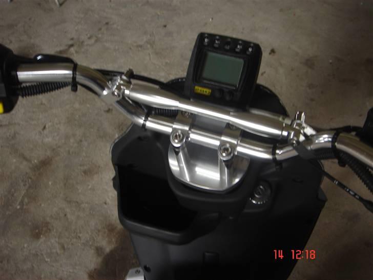 PGO PMX Naked Carbon billede 3