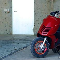 Aprilia Sonic Team Speed T7 ombyg