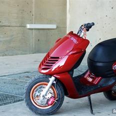 Aprilia Sonic Team Speed T7 ombyg