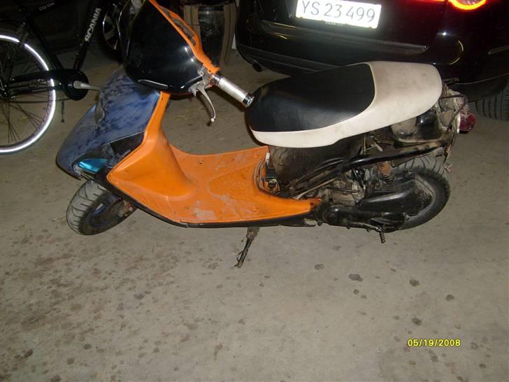 Honda SFX...SKROTTET SOLGT - er ved og stande skjoldene så der mangles et par stykker billede 3