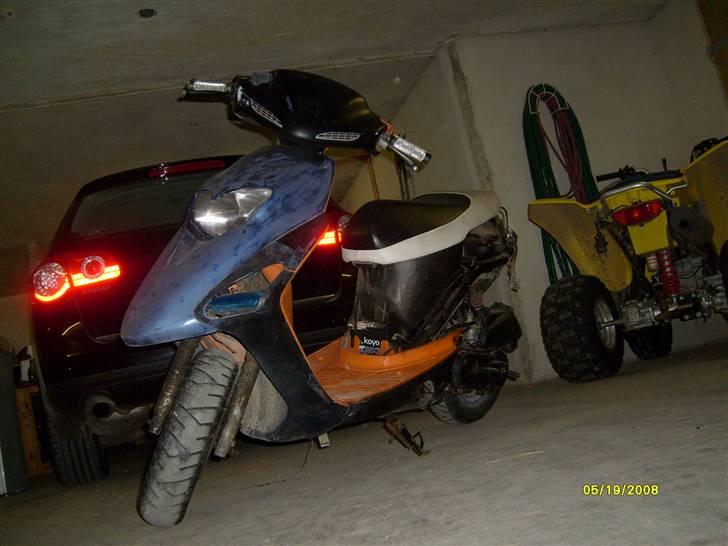 Honda SFX...SKROTTET SOLGT - er ved og stande skjoldene så der mangles et par stykker billede 6