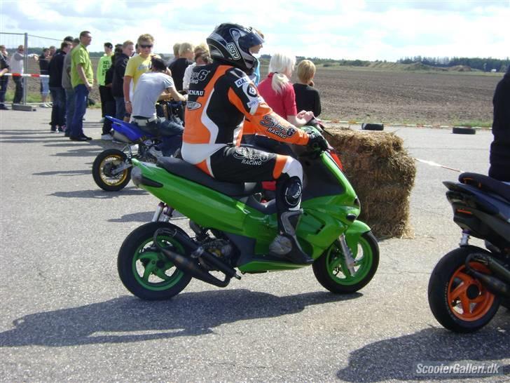 Gilera Runner SP LC DD #3 - På vej på banen første gang den dag,  billede 17
