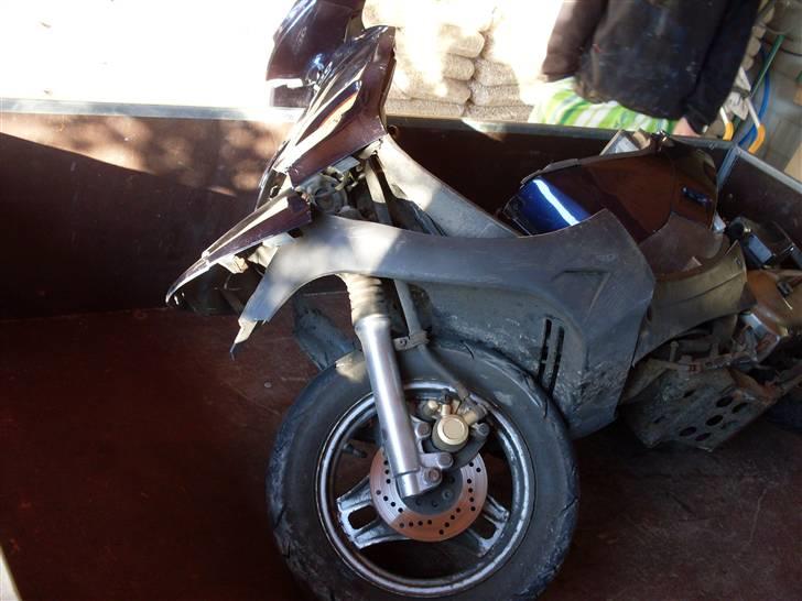 PGO Comet Totalskadet billede 11