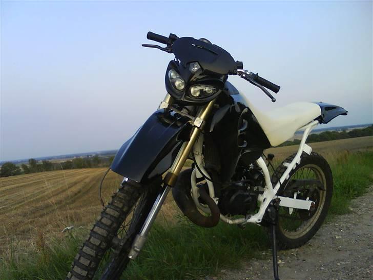 Suzuki RMX~Black widdow (Byttet) billede 1