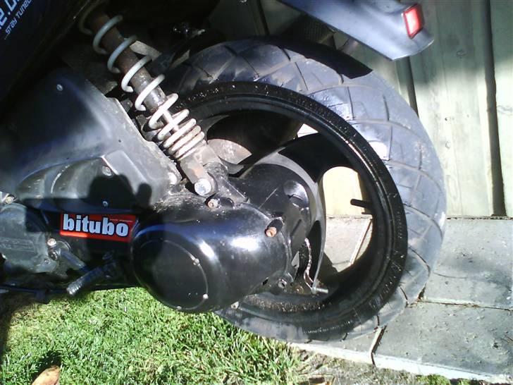 Piaggio TYPHOON / NTT - Motor sandblæst så malet med sort:D billede 5