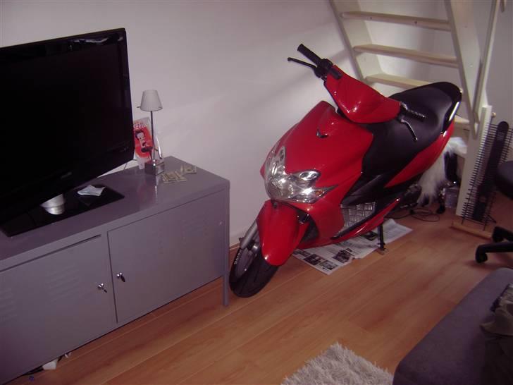 Yamaha Jog r - xenon (solgt) - Der stod den fint mens jeg var i usa :p billede 8