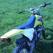 Suzuki 125