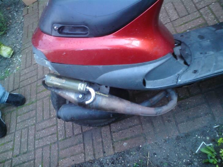 Piaggio Zip "Under ombygning" - gad ikke lige sætte den på :P billede 1