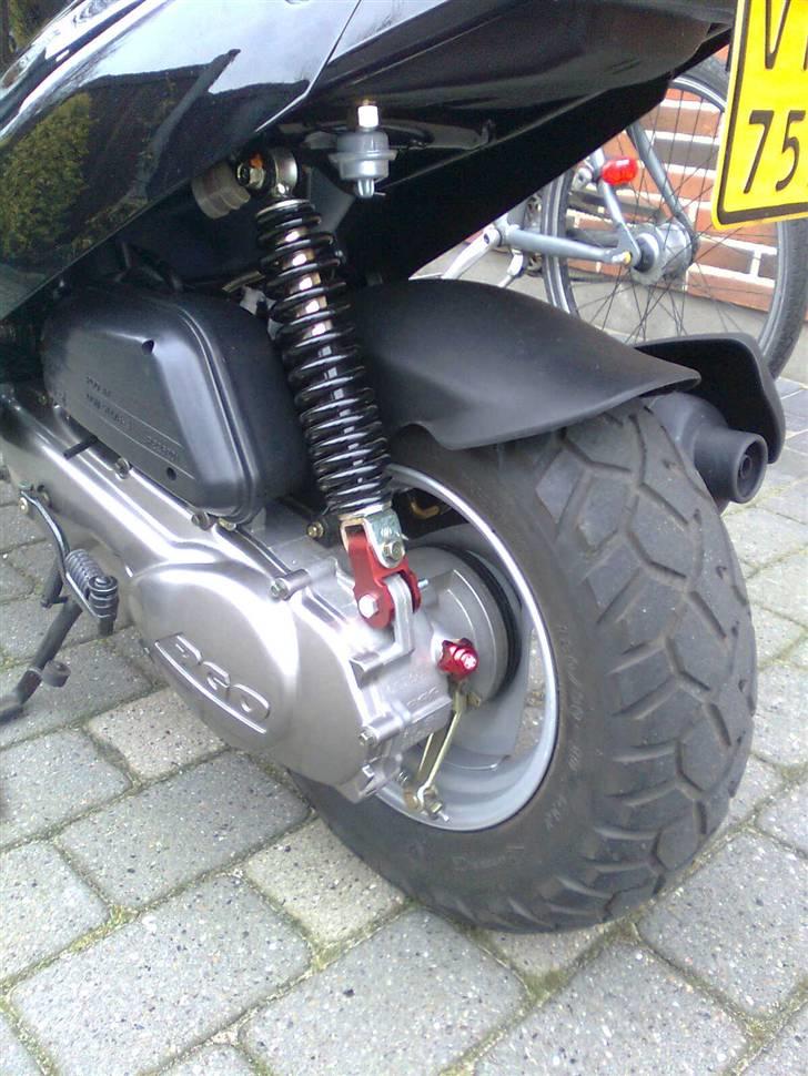 PGO HOT 50 (SOLGT) - Ny olie dæksel + forhøjer :) billede 4