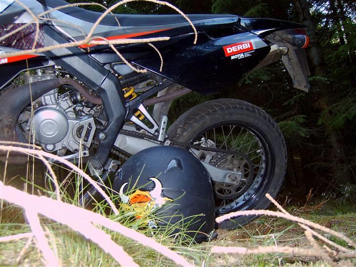 Derbi Senda Extreme Sm Solgt - Min Senda I Skoven:) Og Min Meget Lidt Pimpede Hjelm billede 9