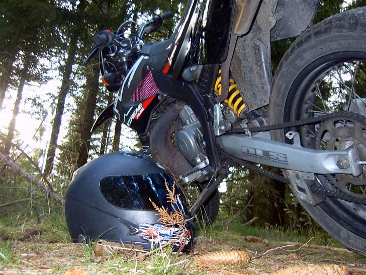 Derbi Senda Extreme Sm Solgt - Min Senda I Skoven:) Og Min Meget Lidt Pimpede Hjelm billede 10