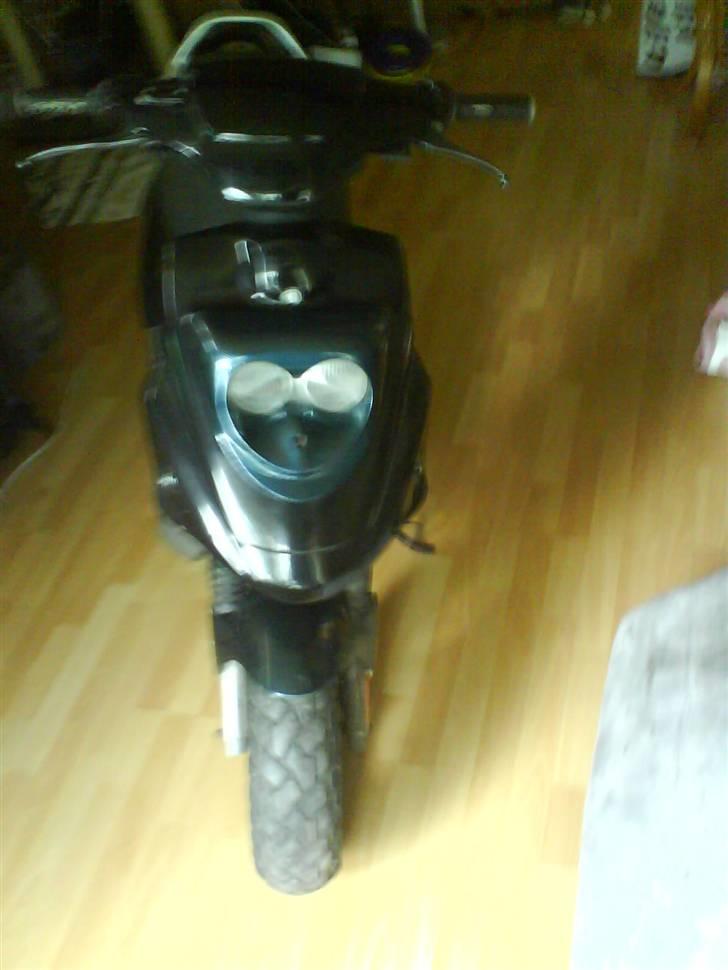 PGO hot 50 byttet  - scooteren foran billede 2