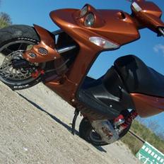 Yamaha bws Spy.•'Rj 