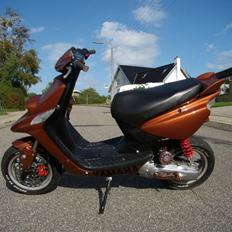 Yamaha bws Spy.•'Rj 