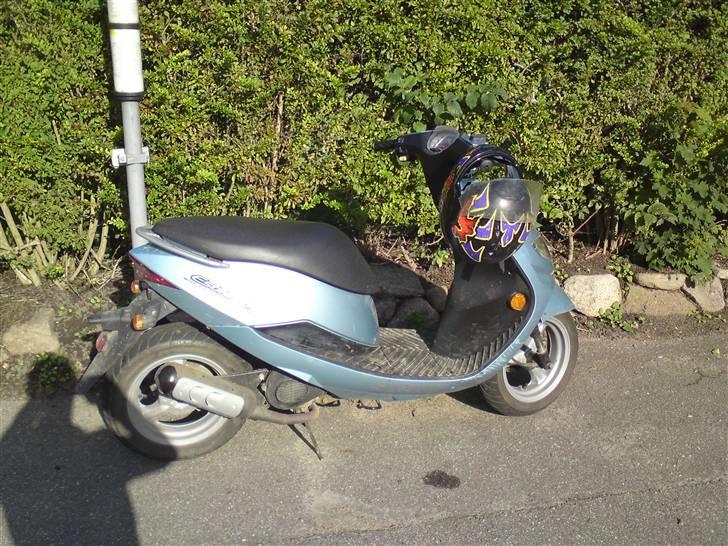 Suzuki Estilete billede 1