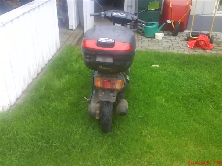 Yamaha jog SOLGT billede 3