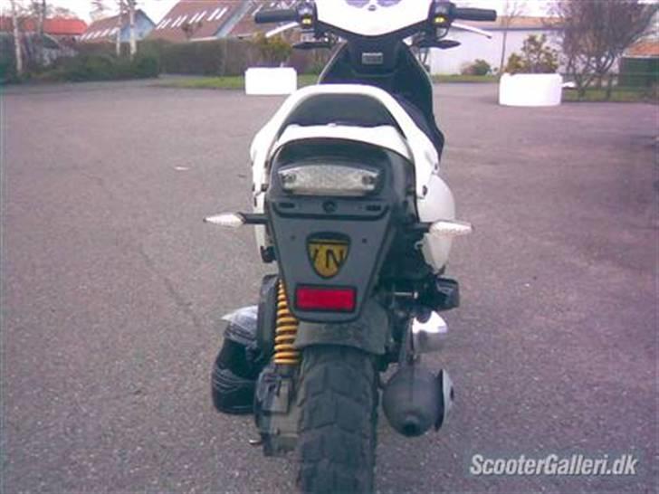 PGO pmx byttet til jog as - jah der var jo en gang pmxen var hvid. billede 17