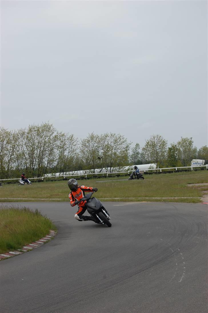 Yamaha Jog R | Black Demon billede 5
