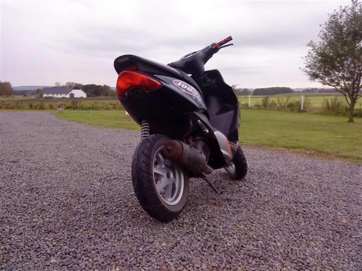 Yamaha jog R << solgt >> billede 3