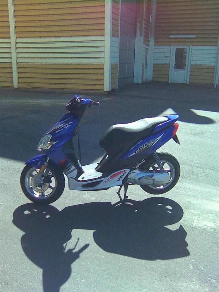 Yamaha Jog R - BYTTET MED SONIC - Læg mærke til den modificerede bagskærm :D billede 1