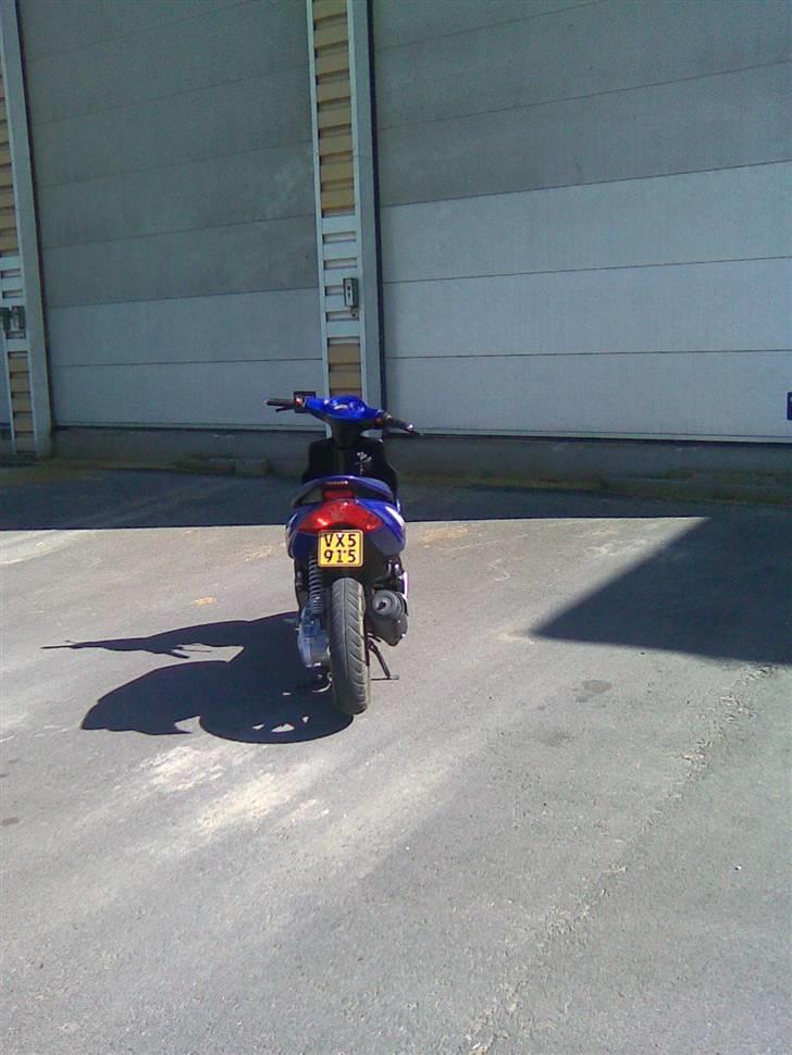 Yamaha Jog R - BYTTET MED SONIC - Læg mærke til den modificerede bagskærm :D billede 4