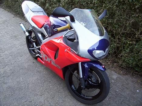 Aprilia RS50 SOLGT billede 6