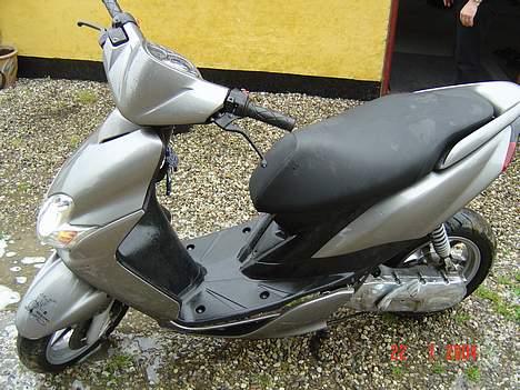 Yamaha  min jog R væk - tja... billede 3