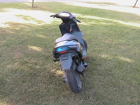 Aprilia RallY ((Sælges) - Skråt forfra igen.. blå lygteglas & Grebklinger.. billede 3