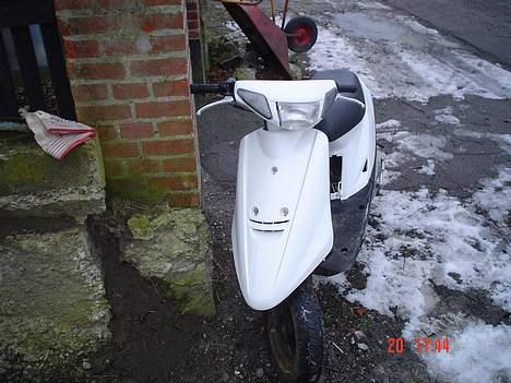 Yamaha Jog - Dejlig er den jo.. Hehe billede 1
