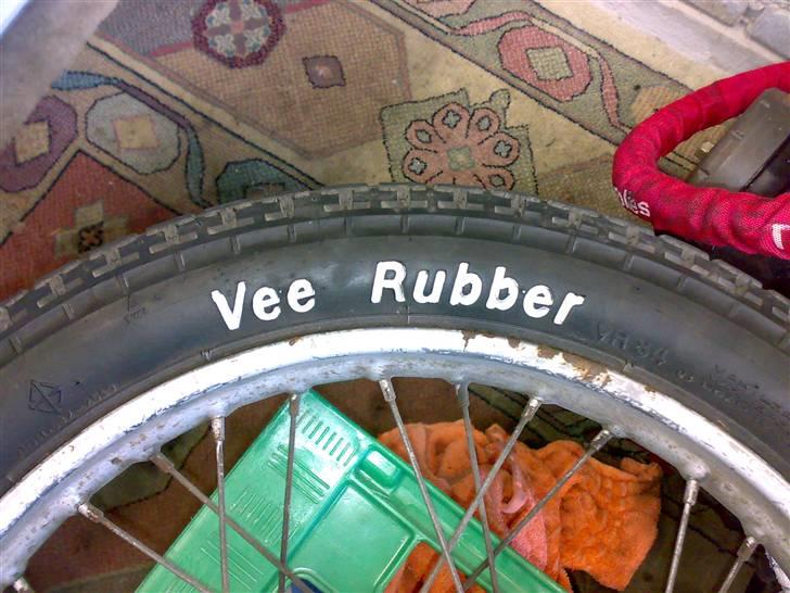 Puch Monza  - VeeRubber med opmalet tekst :D billede 3