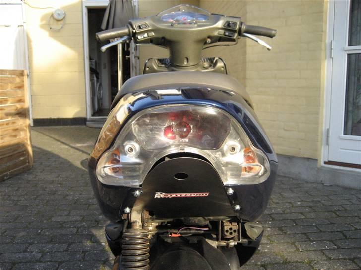 Aprilia Sonic (efter) [SOLGT] - Mangler lige at bøje bagpladen noget mere. billede 6