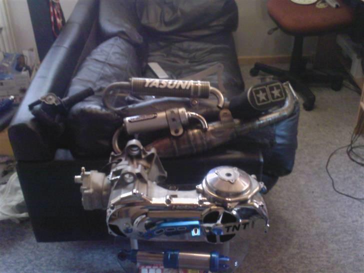 Yamaha Jog AS LC Team'Cross - C20´en på billedet sælges!!! Skriv evt. bud :) billede 4