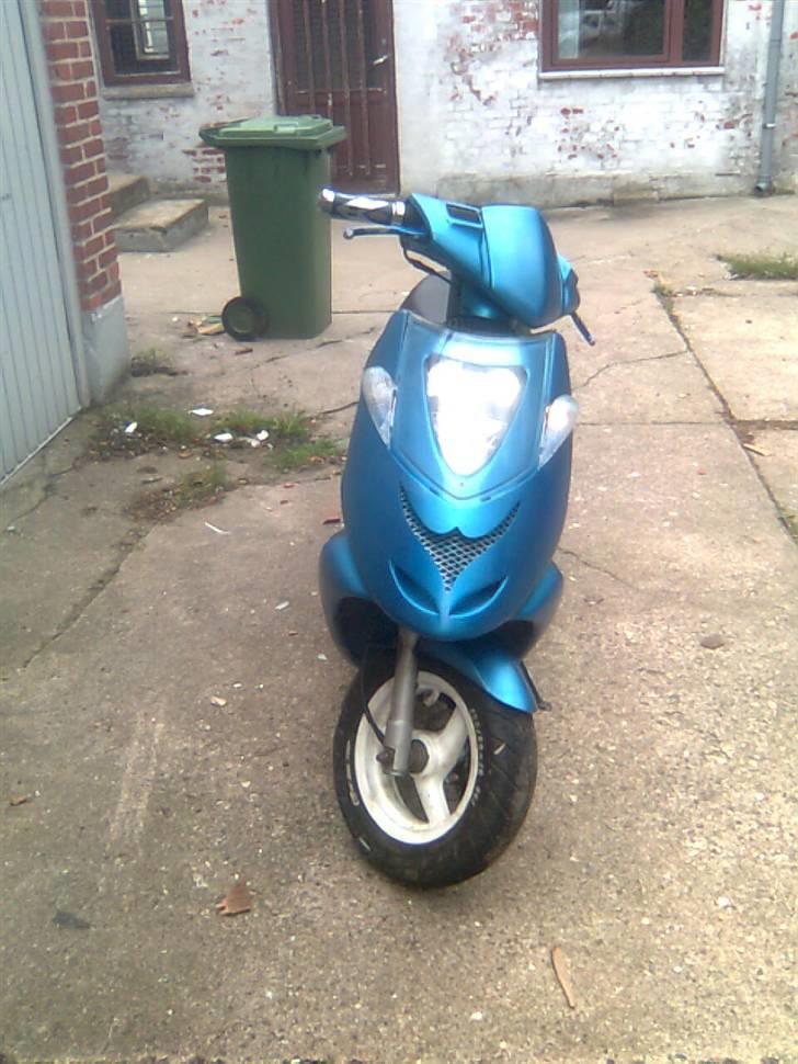 Aprilia Sonic GP Byttet til sfx. - Færdig malet fælge. er godt tilfreds. :) De er beskidte der!!  billede 1