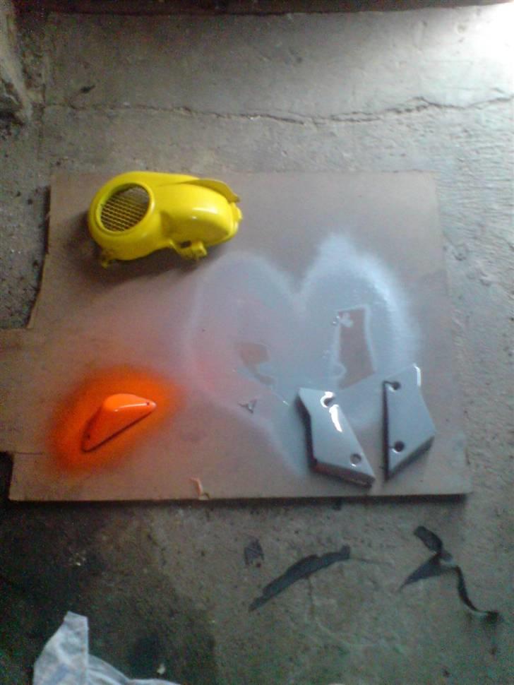 Aprilia Rally ( BYTTET ) - Gul = Gamle Farve ! Grå = Grund Maling ! Neon Rød = Nye Farve :D billede 13