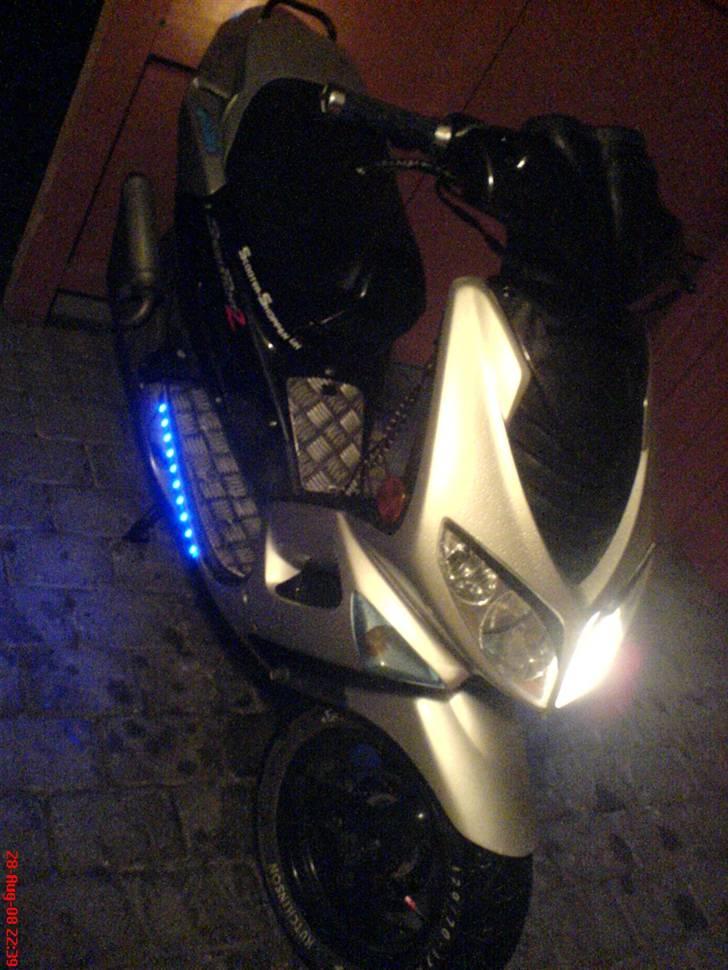 Peugeot Speedfight 2 (BYTTET) billede 3