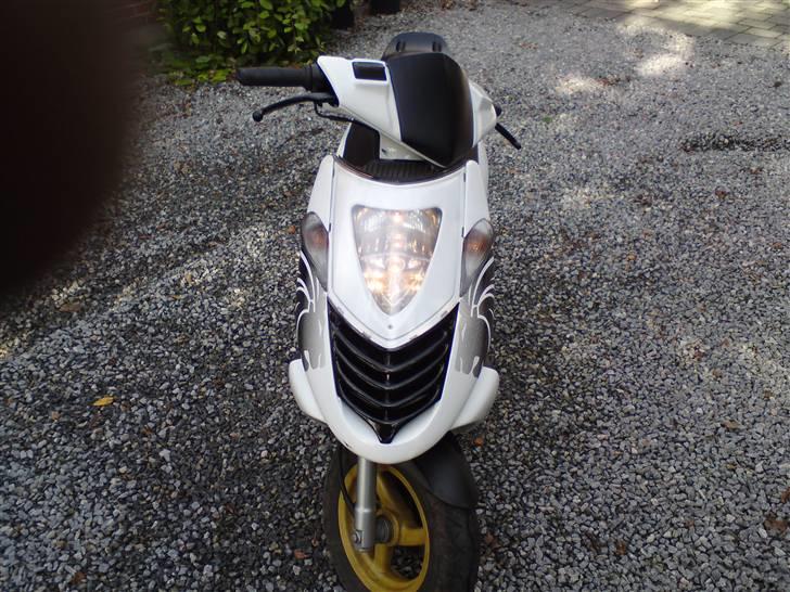 Aprilia Sonic ( Efter ) - Fronten på Prinsessen :D billede 1