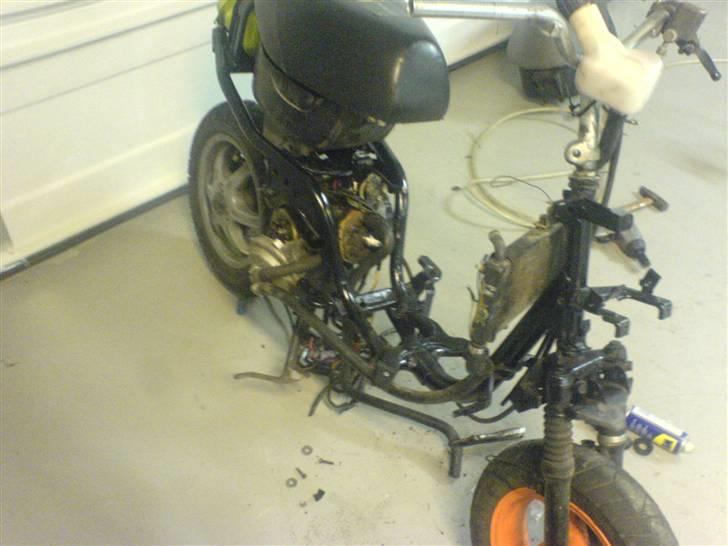 Yamaha Jog/491 LC DD (Solgt) - så blev min 491 blok sat på jog stellet. billede 4