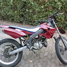 Derbi senda ( efter ) slogt 