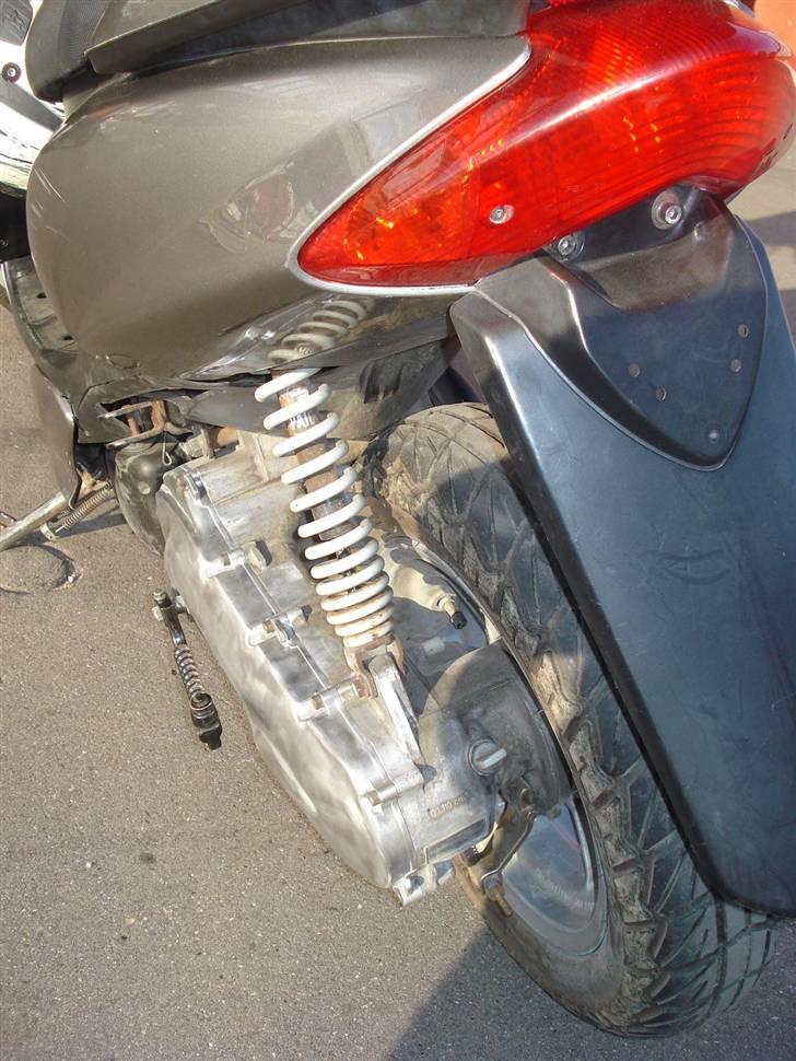 Yamaha Jog R {Solgt} billede 5