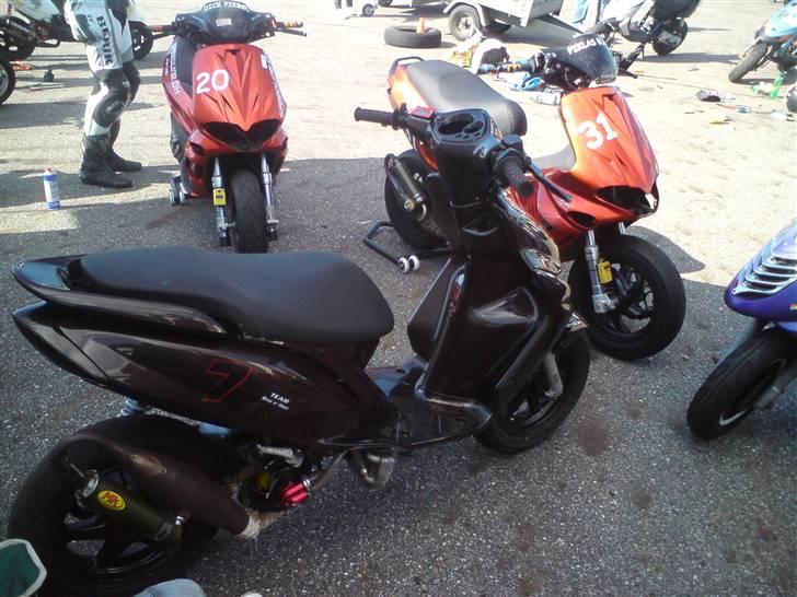 Yamaha Jog RR . Red Top.. billede 3