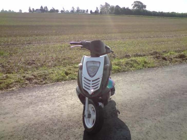 Aprilia sonic SOLGT billede 7