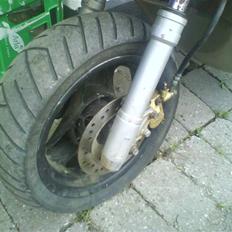 Yamaha bws-jog r solgt