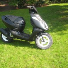 Aprilia Sonic LC STD. **SOLGT**