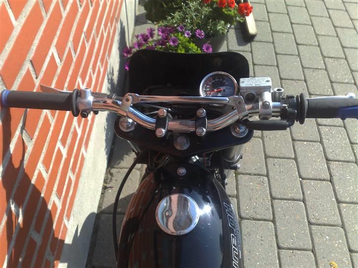 Suzuki street magic solgt billede 5