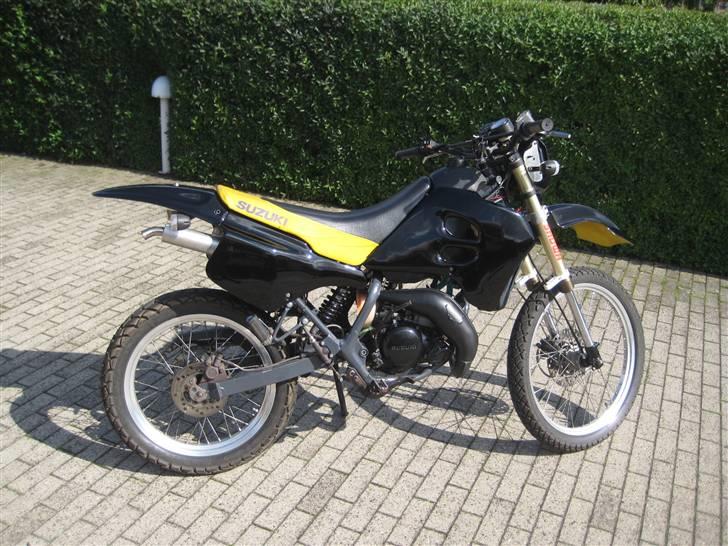 Suzuki RMX billede 4